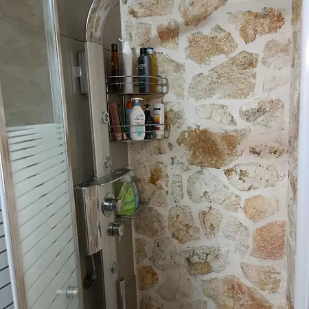 Vako Vathi (Meganisi)