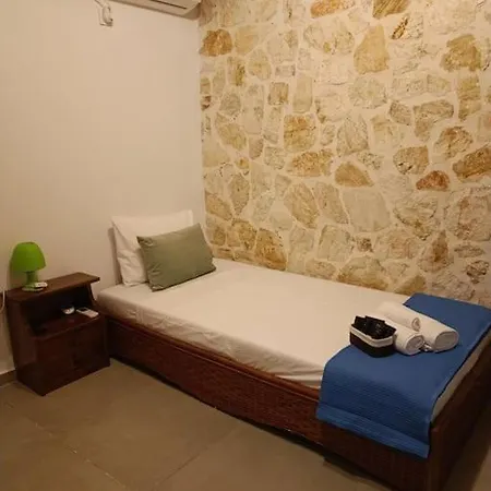 Vako * Vathi (Meganisi)