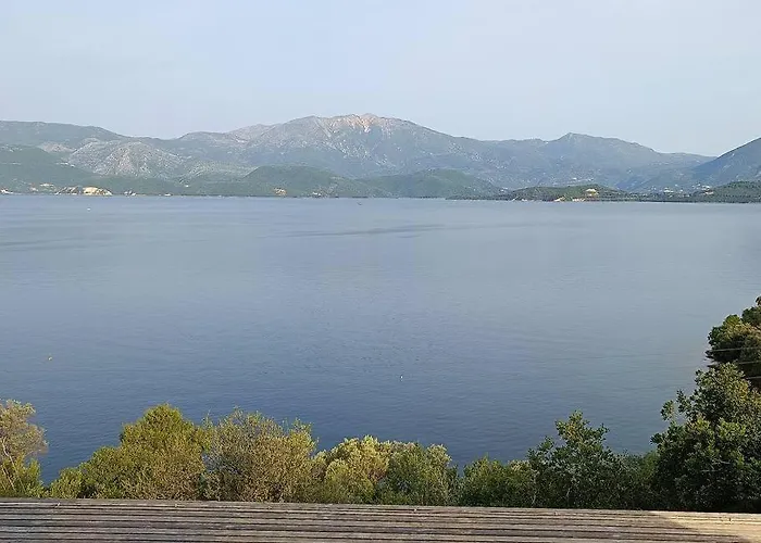 Vako Vathi (Meganisi)